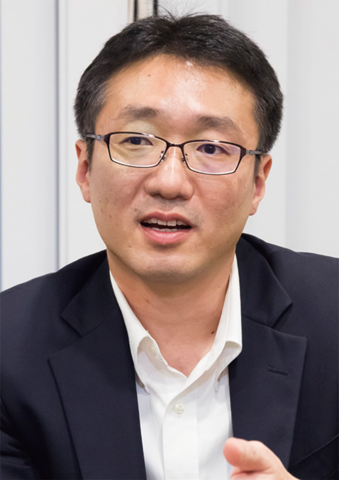 板橋 孝幸 氏