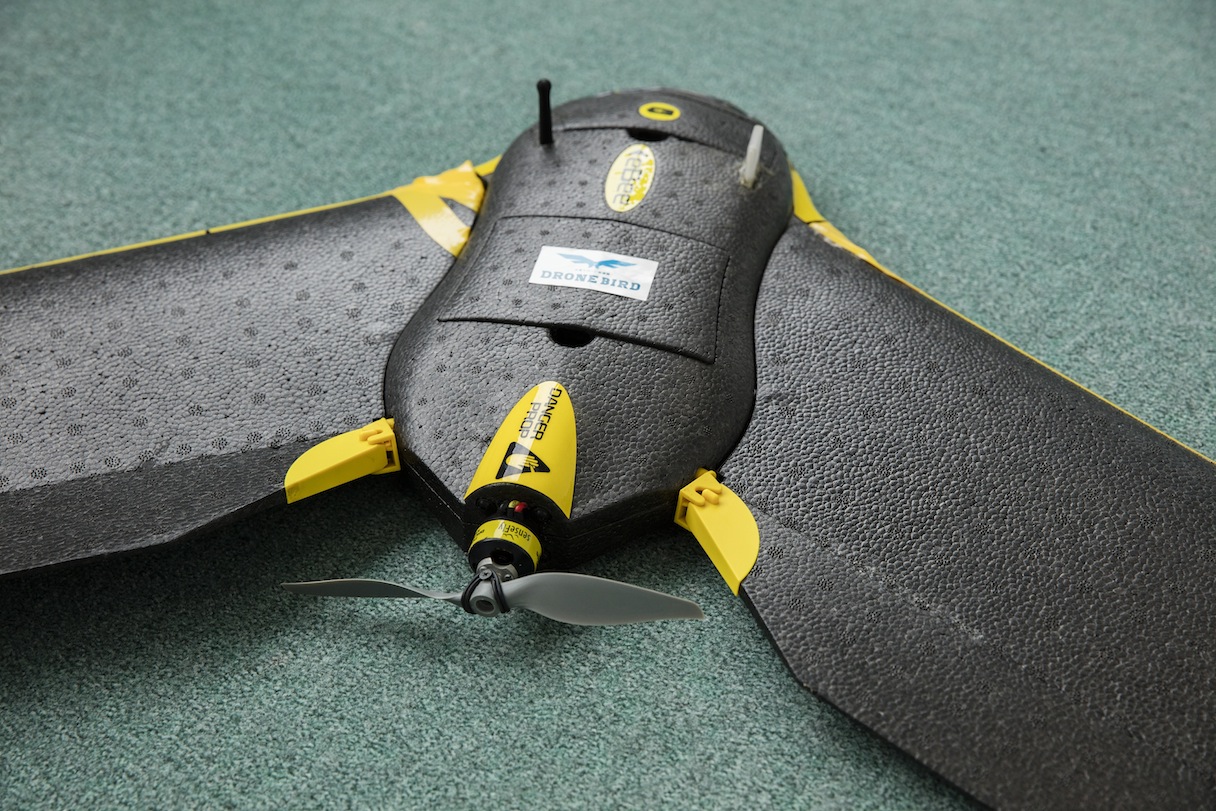 主力機であるSenseFly社製の固定翼ドローン「eBee」