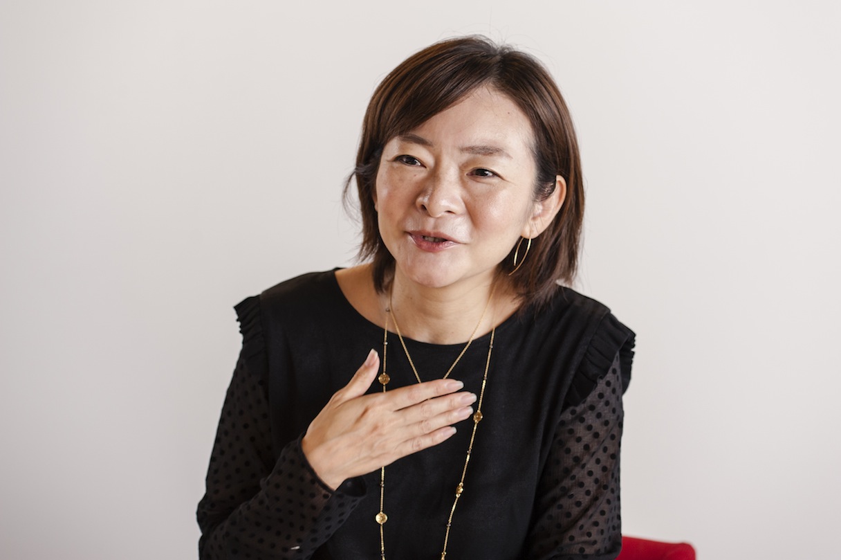 和田幸子(わだ・さちこ)ブランニュウスタイル株式会社 代表取締役 1999年富士通株式会社に入社し、システムエンジニアとしてERP製品の開発に従事。2005年、企業派遣制度にてMBAを取得した後、ERP製品のウェブプロモーション、中小企業向けクラウドサービスの事業立ち上げのプロジェクトリーダーを務める。2008年、第一子を出産後、フルタイム勤務で復職。2013年10月、自身の課題でもあった共働き家庭の「新しいライフスタイル」実現に必要な社会インフラを「ITを活用して作る」ため、富士通を退職。同年11月、ブランニュウスタイルを設立。2014年7月、家事代行サービスマッチングプラットフォーム「タスカジ」をオープン