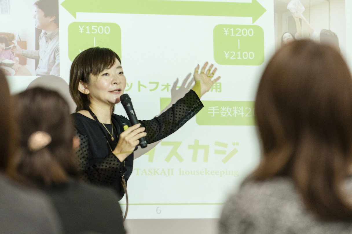 インタビュー後、NTTデータ社員に向けて講演する和田さん