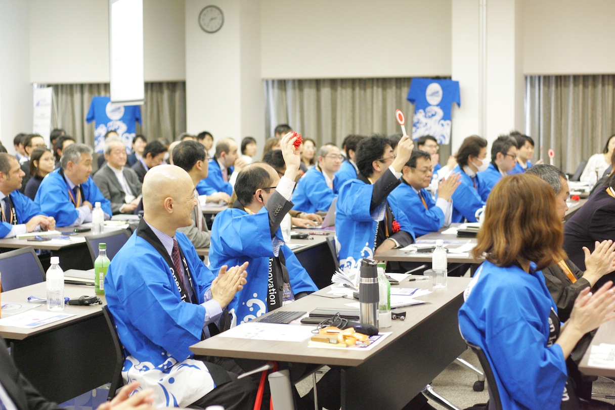 各プレゼンの後には、「事業部で協業できそうだ」と感じたNTTデータ内部審査員が挙手する簡易審査も行った