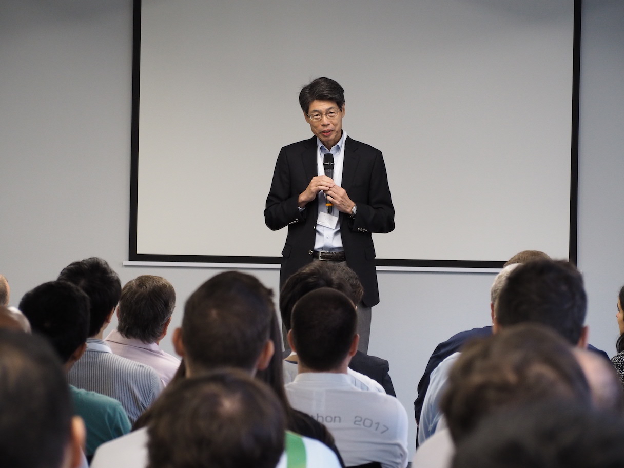 バルセロナでのオープニングセレモニーで今回のテーマについて語る　技術革新統括本部長の木谷強