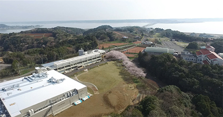 行方市 北浦の廃校を利用したサツマイモ工場（なめがたファーマーズビレッジ）
