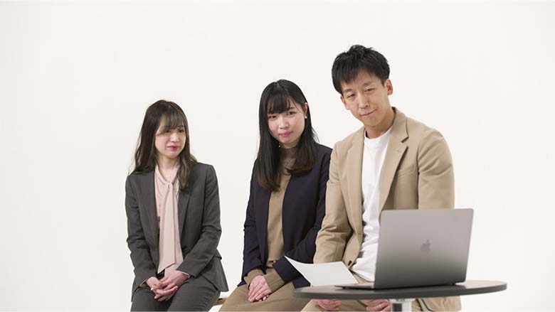 現地から語ってくれる、パシーニ館長。
