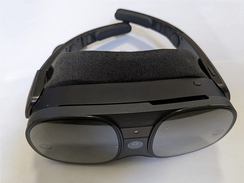 図1：HTCによるHTC XR Elite（VR HMD）