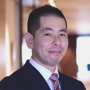 三井 英毅