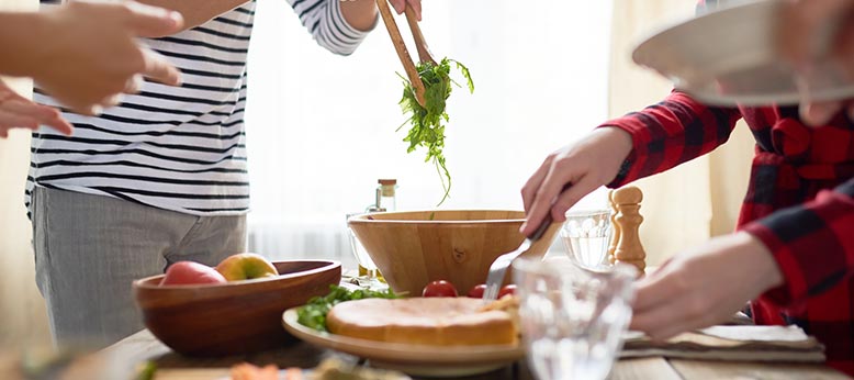 Food & Wellness（生活者接点）