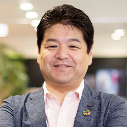 吉田 英嗣