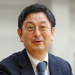 國領 二郎 氏