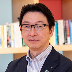 金田 晃一