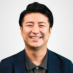 氏家 賢人 氏