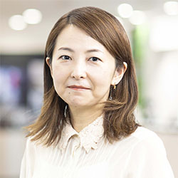 布井 真実子