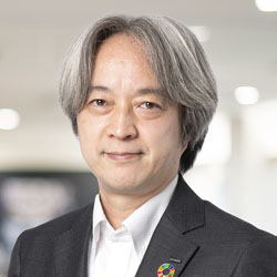 世取山 進二