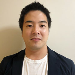 竹川 励 氏