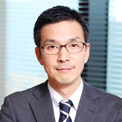 山田 太雲 氏
