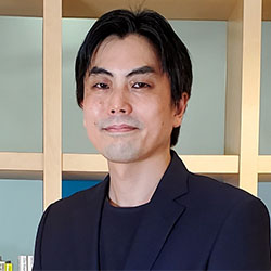 山根 知樹